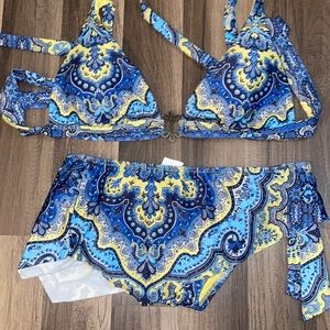 Like new never worn Becca bikini paisley blues